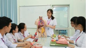 Xét học bạ ngành Điều dưỡng giúp thí sinh giảm áp lực thi cử và có thêm cơ hội lựa chọn trường phù hợp